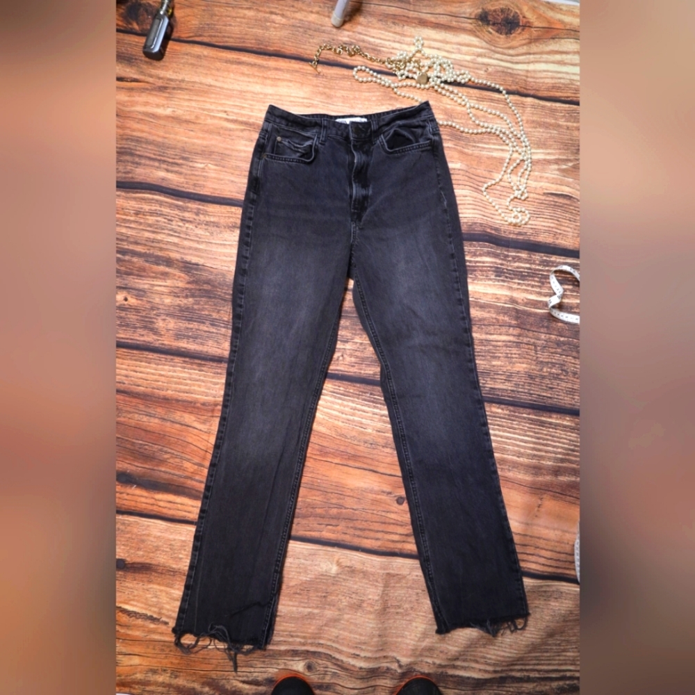 ZARA Women's High Rise Straight Size 6 Jeans
